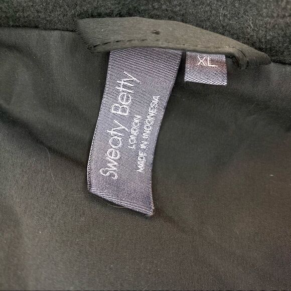 Sweaty Betty The Storm Seeker Jacket - Picture 13 of 13